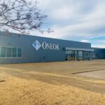 Ghid despre cum să cumperi actiuni ONEOK din România